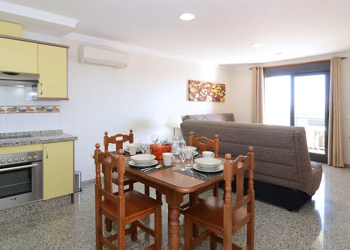 アパルタメントス ヌリアソル * フエンヒロラ